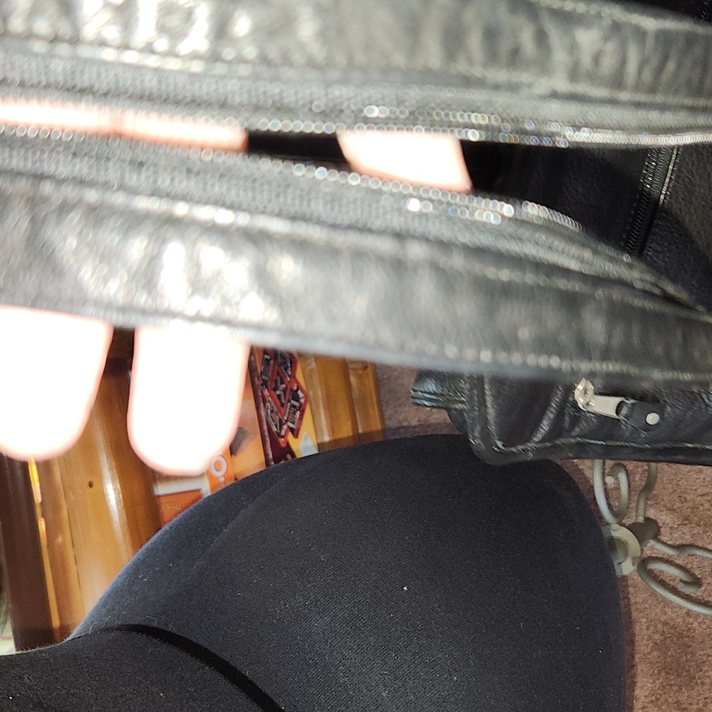 Cayon Outback Leather Backpack Purse - Picture 8 of 11